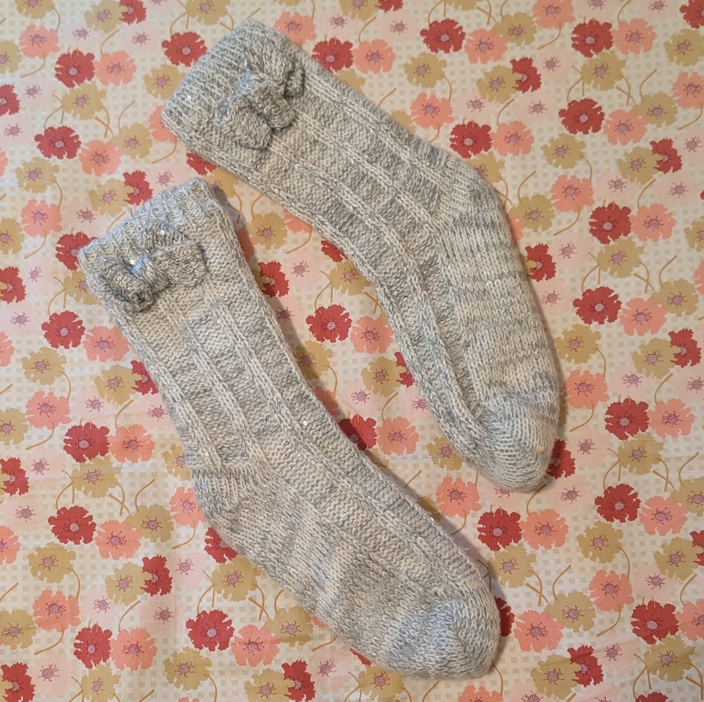 Cozy Gray Knit Winter Fuzzy Socks With Grip Slippers